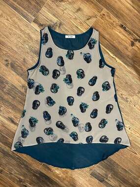 Misope Skull and Floral Print High-Low Sleeveless Tank Top